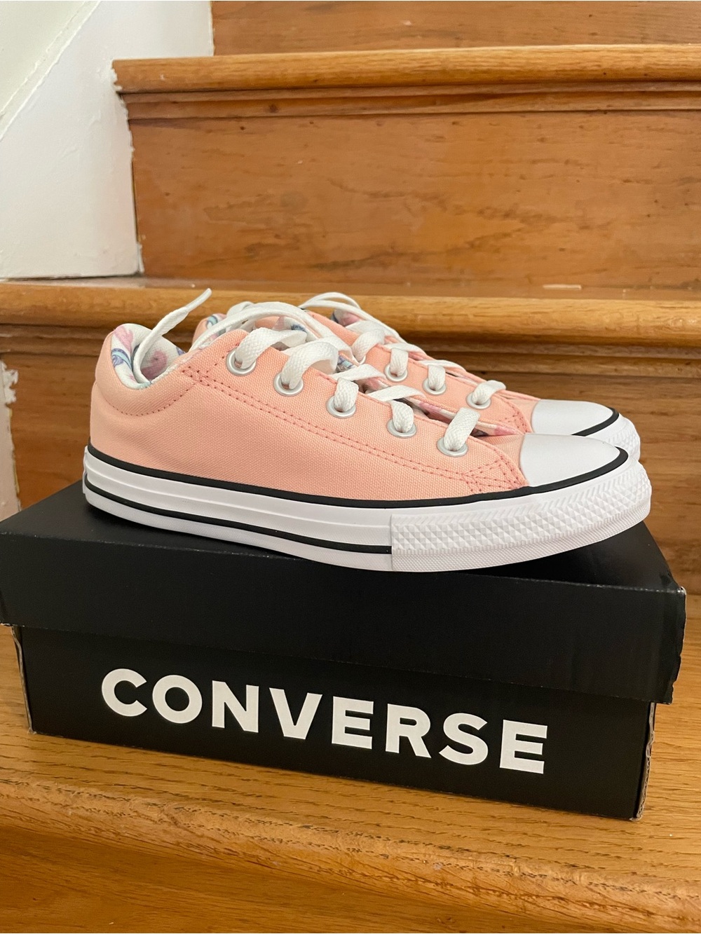 Converse Kids Low Top Canvas Sneakers - Light Pink